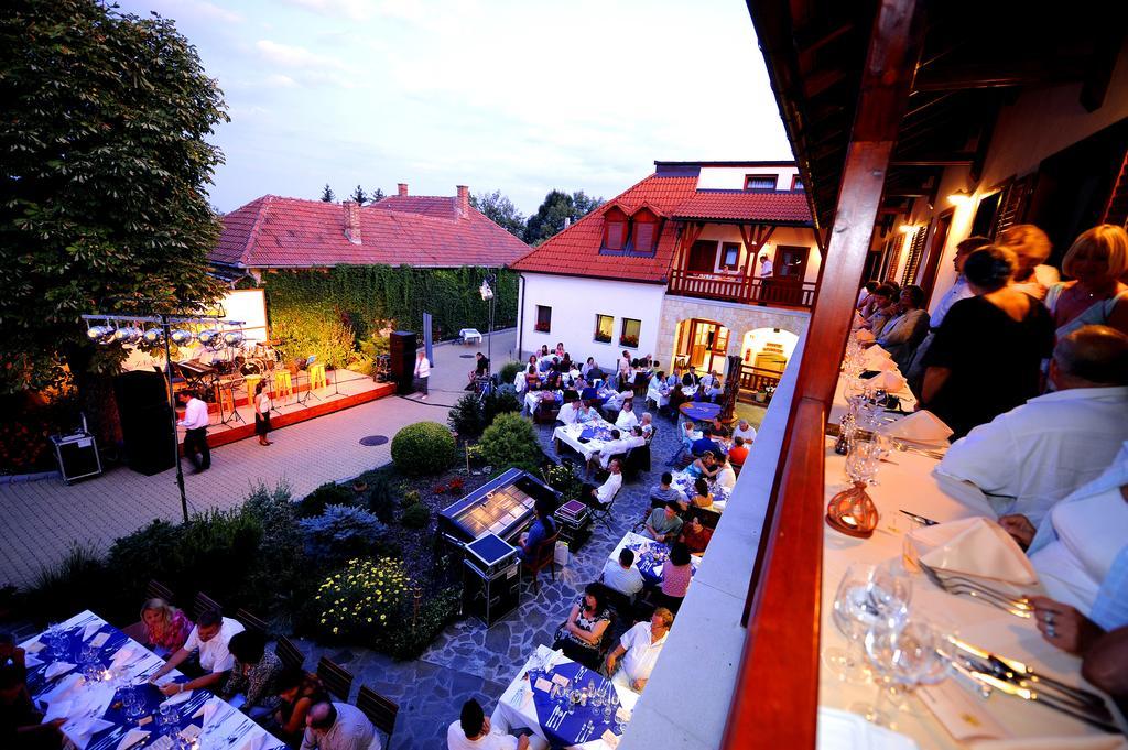 Magita Hotel Basko Buitenkant foto