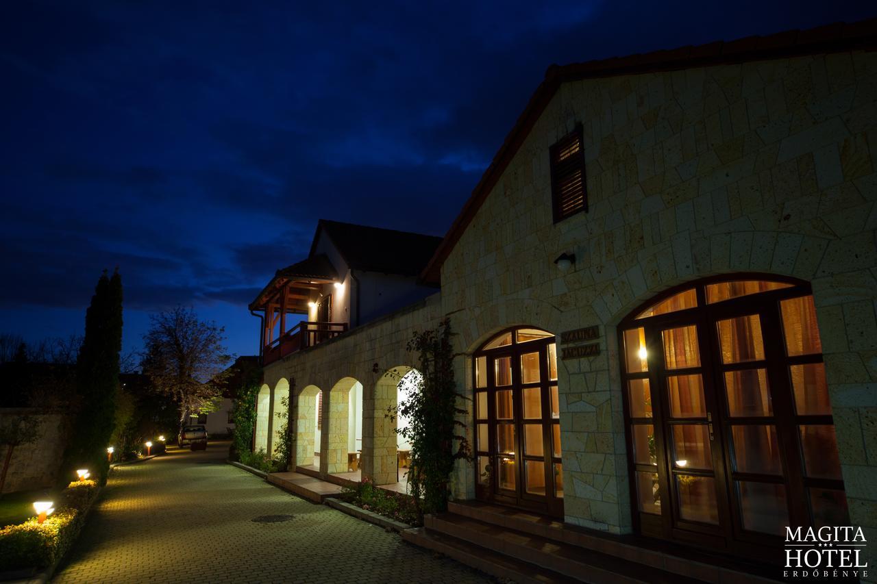 Magita Hotel Basko Buitenkant foto