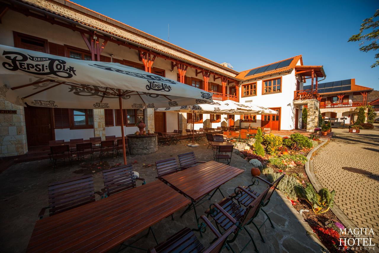Magita Hotel Basko Buitenkant foto