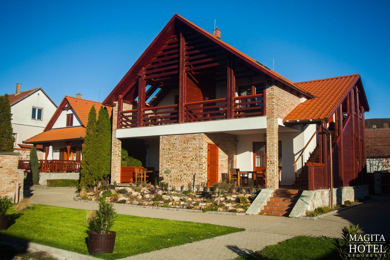 Magita Hotel Basko Buitenkant foto