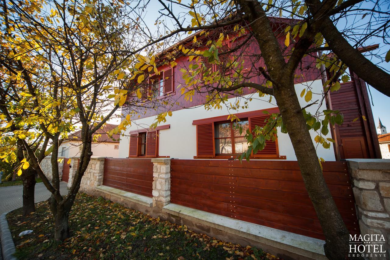 Magita Hotel Basko Buitenkant foto
