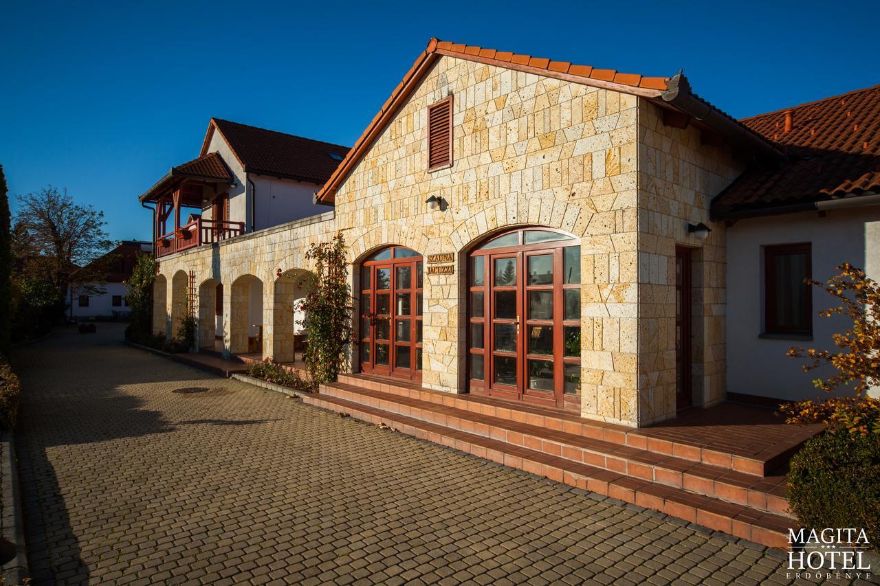 Magita Hotel Basko Buitenkant foto